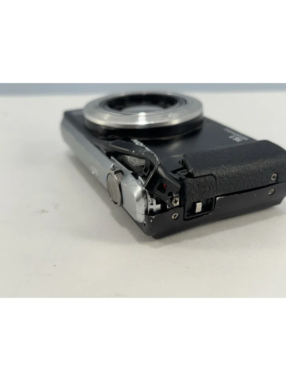 Medion MD 86824 16.0 MP Digital Camera Black - PARTS / REPAIR ONLY - See Photos